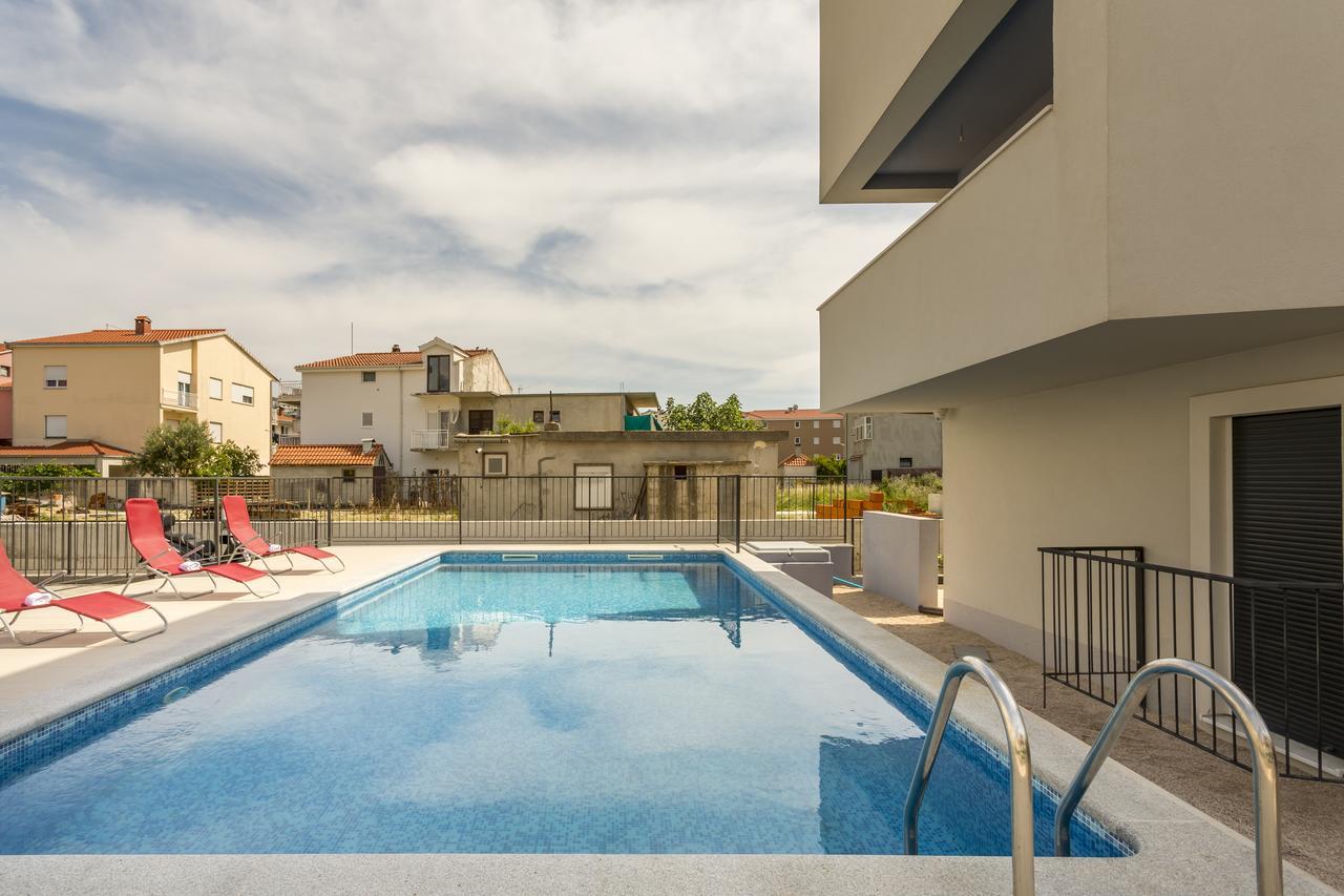 Luxury 3 Bed Apartment, Large Terrace, Pool, Close To Beach And Split! Podstrana Buitenkant foto