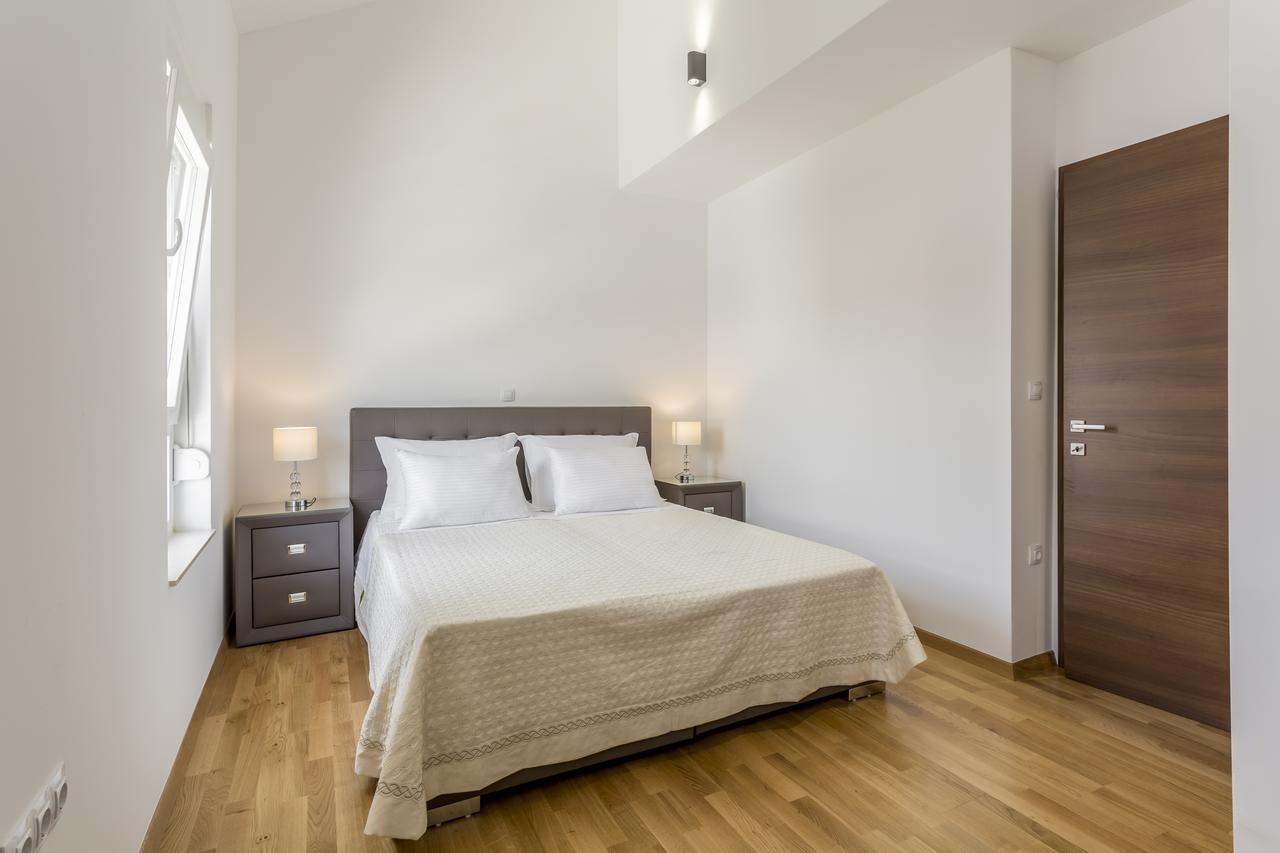 Luxury 3 Bed Apartment, Large Terrace, Pool, Close To Beach And Split! Podstrana Buitenkant foto