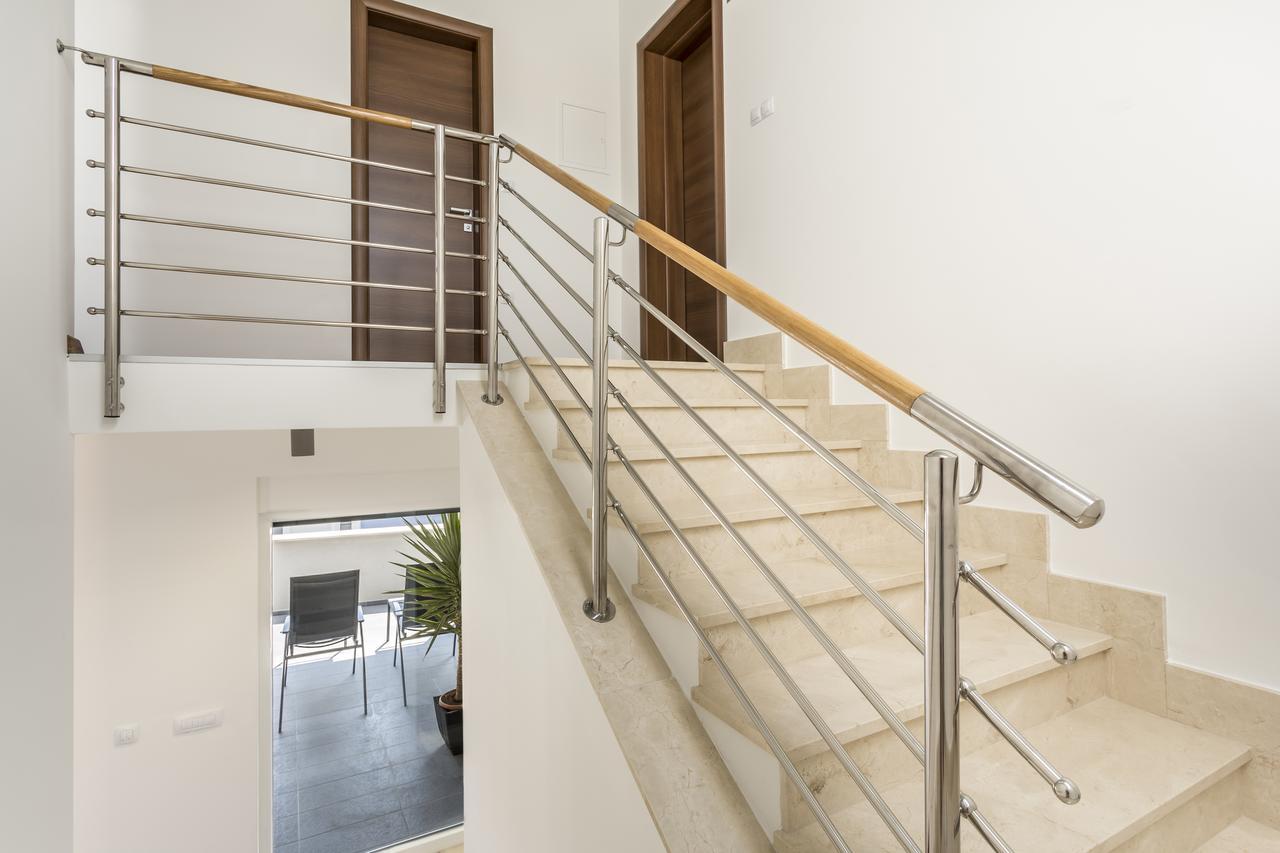 Luxury 3 Bed Apartment, Large Terrace, Pool, Close To Beach And Split! Podstrana Buitenkant foto